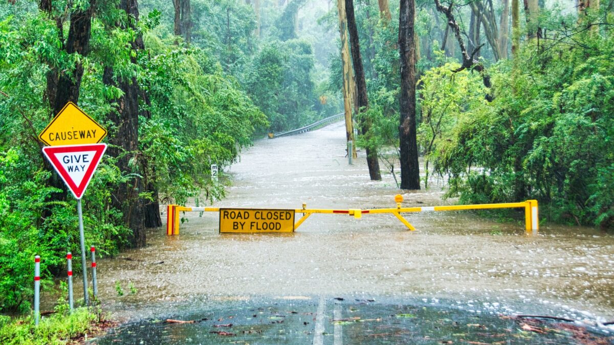 How to talk to kids about the Qld-NSW floods