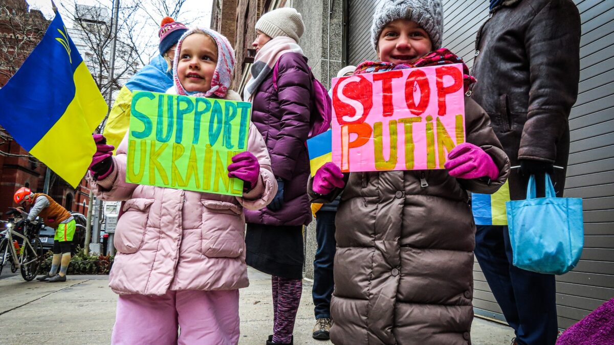 How to talk to children about the Russia-Ukraine war