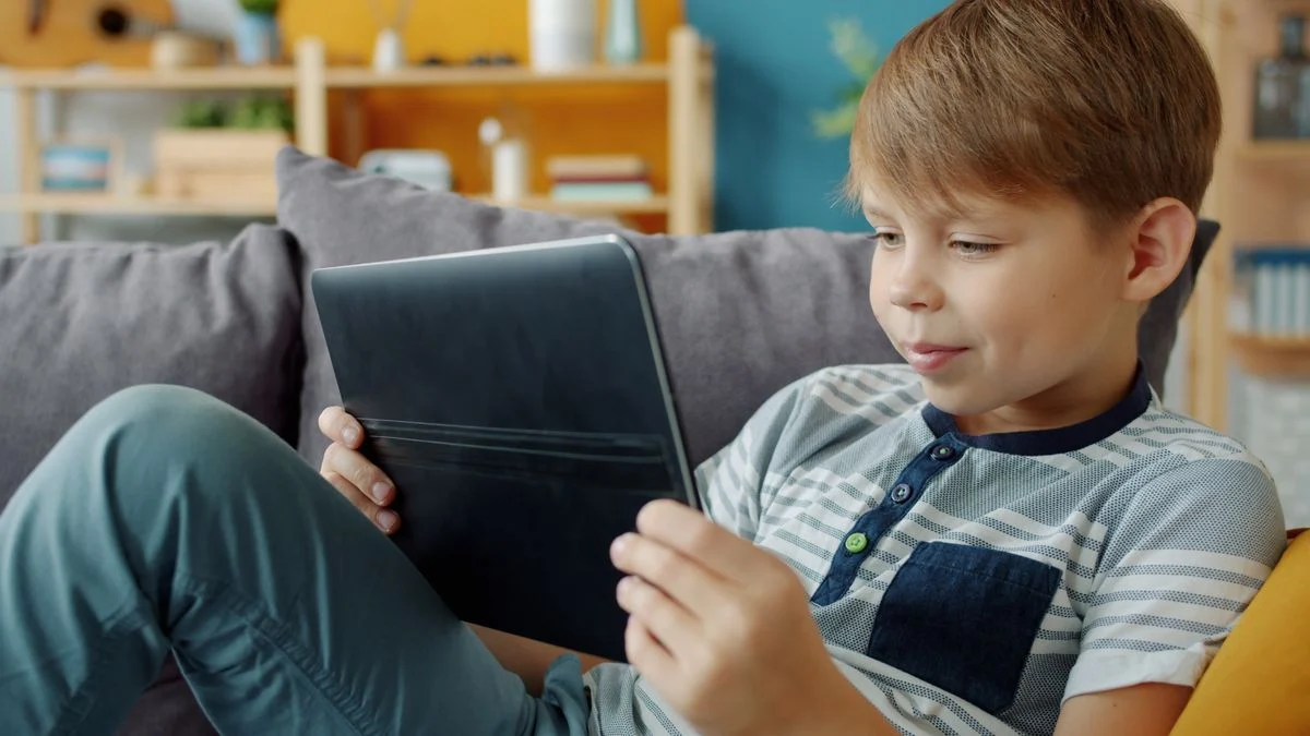 How algorithms keep kids addicted to screens—and how to stop it