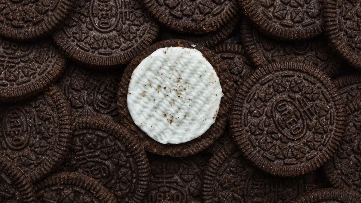 Oreogate: The viral mum-group-chat drama that has the internet divided